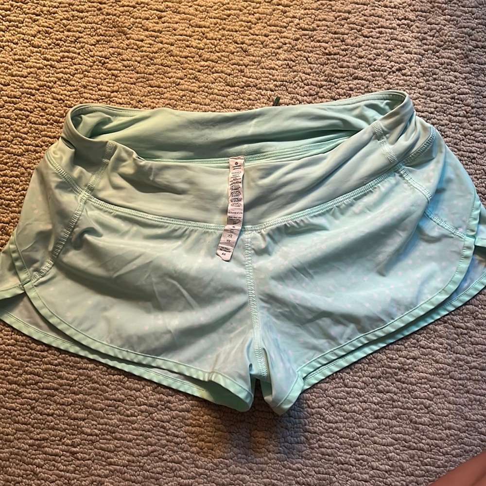 Lulu lemon size 6 shorts